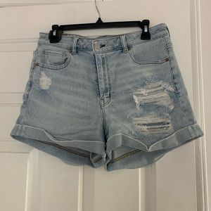 American Eagle mom shorts